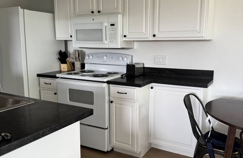 Fontana Condo | Cozy 2-bedroom condo in delightful Fountain Hills, Close to Downtown