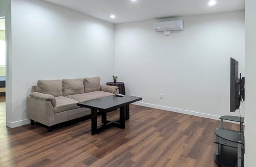 Temple City House | Cozy 2-bedroom house in marvelous San Gabriel Valley with AC