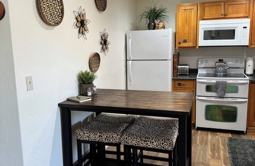 Pomerene House | Cozy 2-bedroom house in adorable Benson with AC comfort