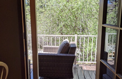 Moonridge House | Cozy 3 Bed, 1 Bath Cabin. 10 Dollars Pets Fee per Night
