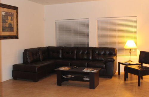Tartesso House | Cozy 5 Bdrm 2.5 ba with a Pool!
