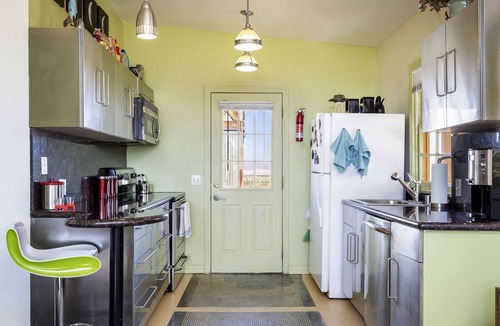 Joshua Tree Cabin | Cozy Cabin Ideal for a Getaway in Joshua Tree Perfect for Stargazing