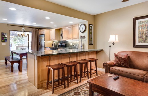 Park Meadows House | Cozy Condo w/Hot Tub, Great Views of Canyons Mt & Golf Course, on Free BusRoute
