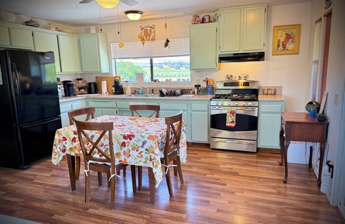 Ramona Apartment | Cozy one bedroom apartment with 360 degree views on our unique camel farm