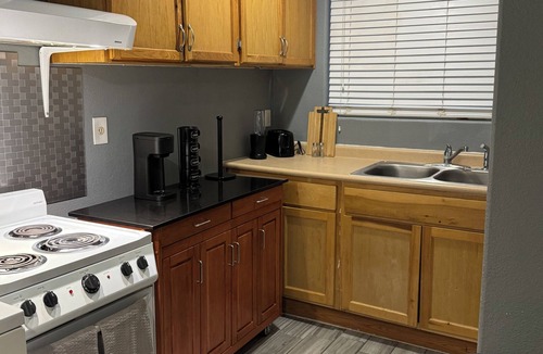 Summerlin Cabin | Cozy private Studio in a safe area of Las Vegas with WiFi, AC