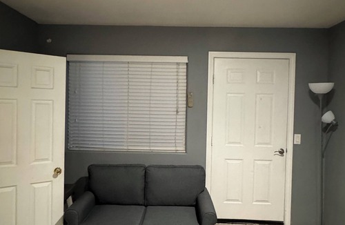 Summerlin Cabin | Cozy private Studio in a safe area of Las Vegas with WiFi, AC