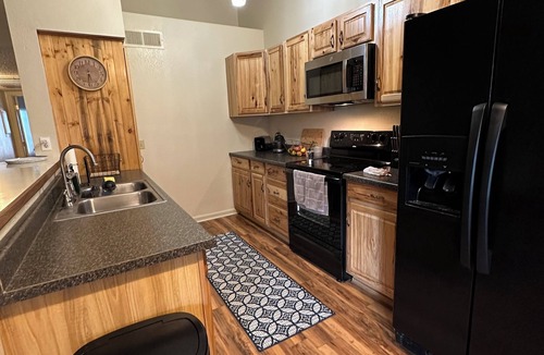 Tucson Condo | Cozy remodeled-condo near Tucson Airport & Downtown with High-Speed Internet