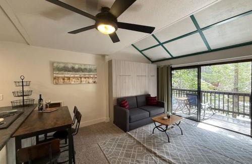 Shaver Lake House | Cozy Shaver Lake Studio with Pool and Hot Tub In Bretz Mill Condominiums