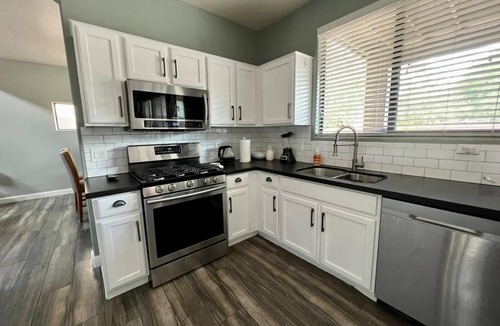 Sahuarita House | Cozy, spacious & beautiful renovated home! Lake, parks, casino nearby.
