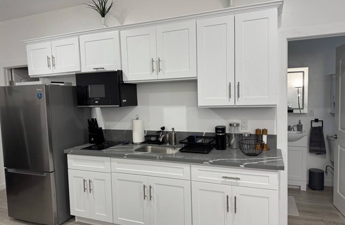 City Terrace Apartment | Cozy Studio apartment in amazing Los Angeles with WiFi, AC