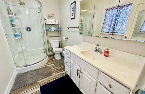 East Village Apartment | Cozy Studio Downtown Long Beach, Near Hospitals
