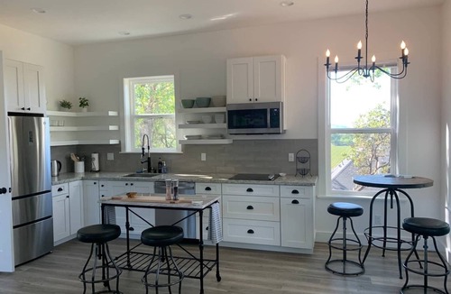 California Wine Country Cottage | Cozy Wine Country Rental Close to Downtown Hopland