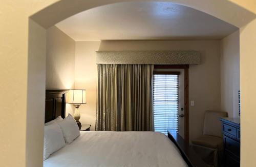Zermatt Apartment | Cozy Zermatt Swiss King Villa with Kitchen Near Deer Valley & Park City Ski Resorts - 2022