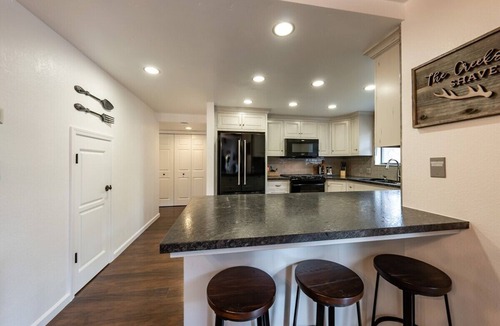 Dogwood Mountain Cabin | Creekside Cabin *Pup-Friendly with AC*