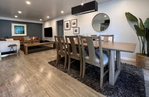 Ladera Heights House | Cubier: Scenic Manor of Inglewood (SHW-LAD)