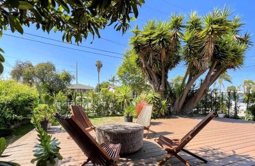 Ladera Heights House | Cubier: Scenic Manor of Inglewood (SHW-LAD)