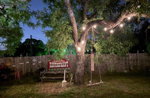 Dunlap Other | Dale- Glamping Shasta at Winery Near Sequoia