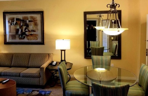 Enterprise Resort | Dee's & B's Vegas Vacation Rental - Only minutes from the Strip