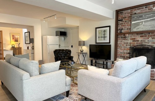 The Bowl of Edmonds Apartment | Delightful studio with WiFi in charming Edmonds