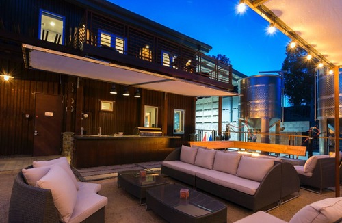 Wilbur Springs Apartment | Deluxe King Room on Winery & Vineyard Property