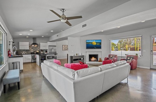 Palm Springs House | Desert Chill PS Home