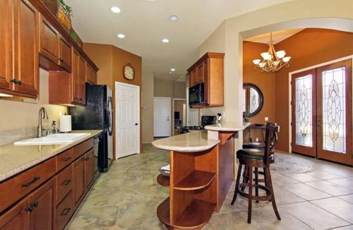 Indio House | Desert Escape, 3Bd 3Bth, 2 King Suites in Gated Country Club