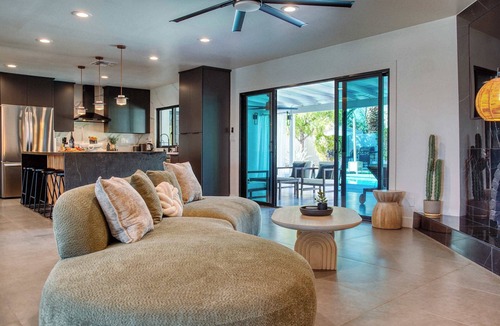 Covey House | Desert Haven: 4BR w/Pool, Grill & Chef’s Kitchen