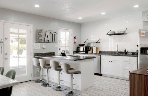 Cox Heights House | Desert Jewel: Old Town 8min, Heated Pool, Hot Tub, Sleeps 12, Shuffleboard