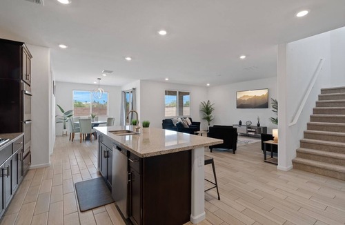Casas Adobes House | Desert Spacious 5-bedroom house for family & groups.