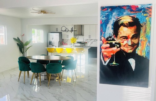 Townsite House | Designer luxury villa near the Strip