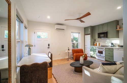 Sherman Oaks House | Designer private guest home near Universal Studios