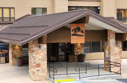 Brian Head Villa | Diamond Resorts Cedar Breaks Lodge & Spa - Studio Accessible Roll-in Shower