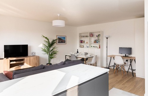 Yves Farge - Le Fleuve Apartment | DIFY Bollier - Quartier Gerland