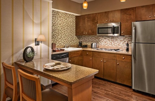 Gainey Village Villas Hotel | Discover Ideally Located Suites in Gainey Ranch AZ w/Free Parking & Breakfast!