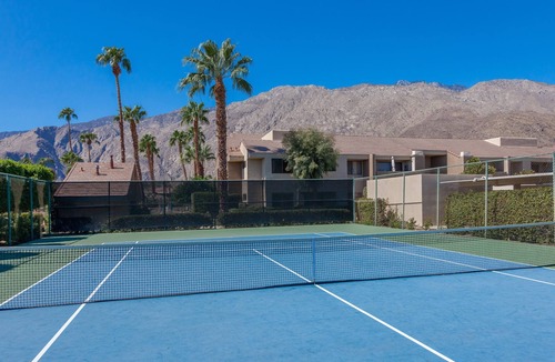 Downtown Palm Springs House | Double Down Hideaway – Downtown PS Condo