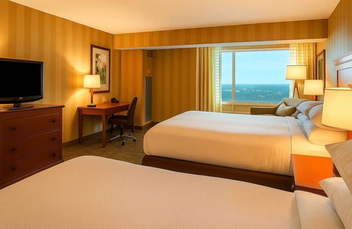Fallsview Resort | DoubleTree Fallsview Resort & Spa by Hilton Niagara Falls