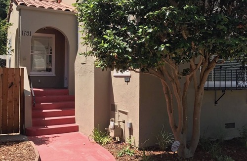 Napa House | Downtown Napa Bungalow on Beautiful Fuller Park