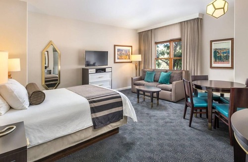 East Village Resort | Downtown San Diego 1BR Hotel at WorldMark Balboa Park – Walk to Gaslamp
