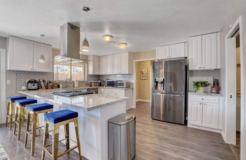 Spring Valley Villa | Dream Home 8BR+pool/spa (70%off 31day min)