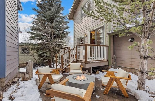 Southside House | DT Flag | Immaculate Design | AC | Pet-Friendly!