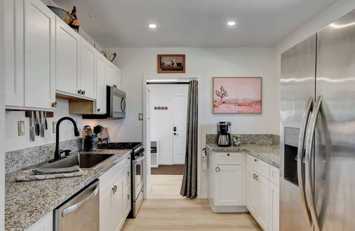 Townsite House | Dual-Home Compound | Ideal for Groups & Long Stays