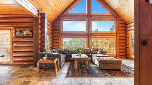 Castle Glen Estates House | Eagle Ridge Retreat by AvantStay