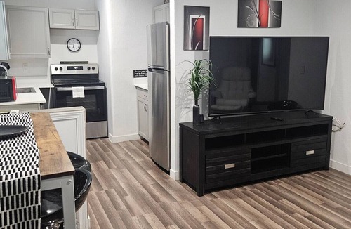Downtown Las Vegas Apartment | Easy Home Vacations-Relax, Stay, Enjoy!