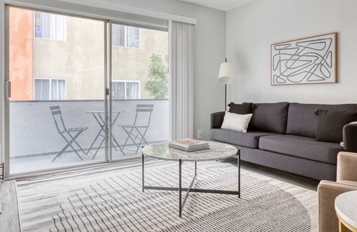 Hollywood Apartment | Elegant Studio City 3BR w/ Gym, Pool & W/D, near TJ & WF, by Blueground