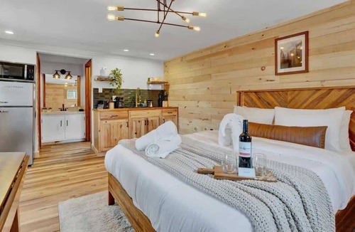 Canadensis Cabin | Elements Pocono Cabin | Pickleball | Firepits