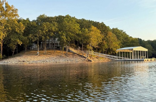 Jay House | Emerald Point On Grand