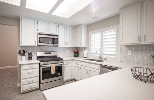 Green Valley House | Enloe · 35% 0ff Fall Special - Brilliant 4 Bedroom Home
