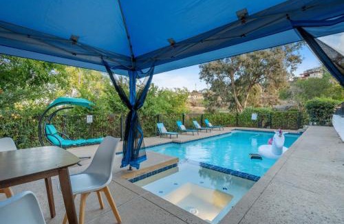 El Cajon House | Entire Private Home with Grand View, King Bed, Spacious, Parking, 2 Bedrooms 1 Bathroom, Available Now