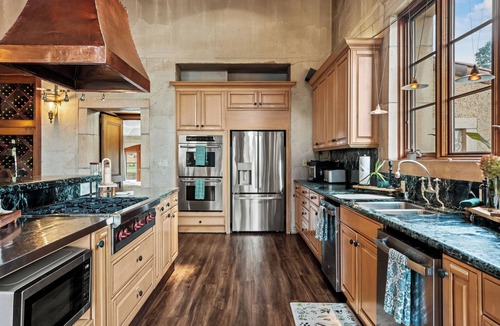California Wine Country Villa | Entire villa in Hopland, California