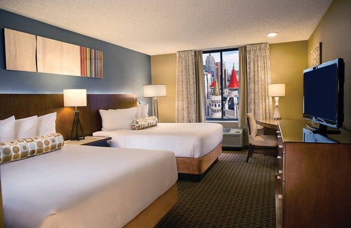 Las Vegas Strip Hotel | Excalibur Hotel & Casino - 2 Queen Beds